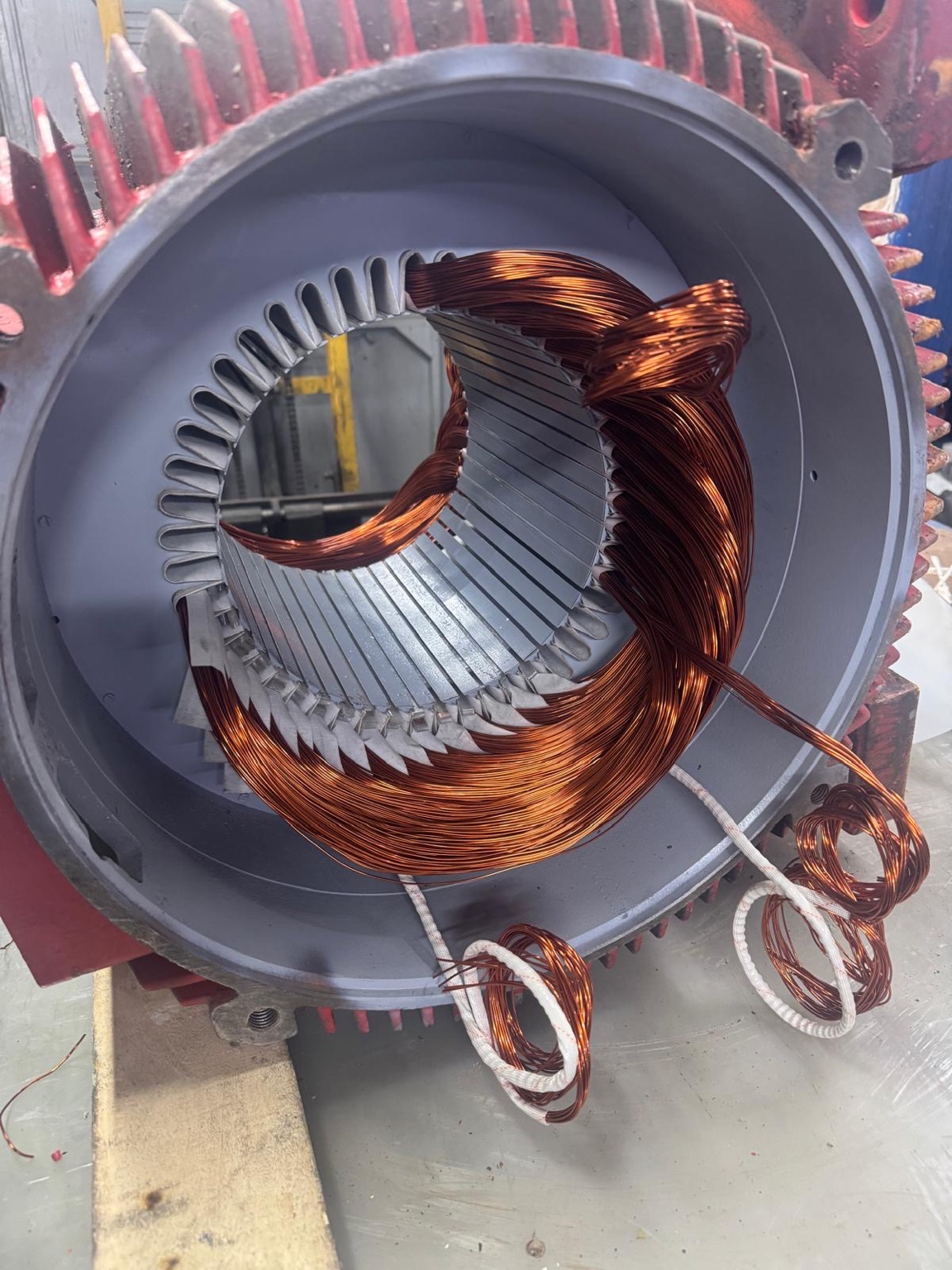 Elektrik motoru stator sarım işlemi